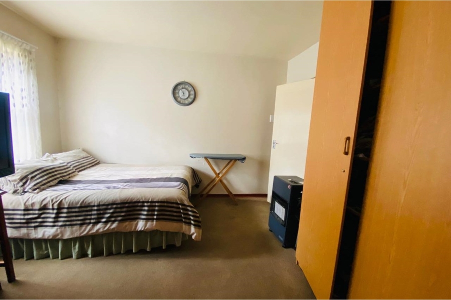 3 Bedroom Property for Sale in Vaalpark Free State